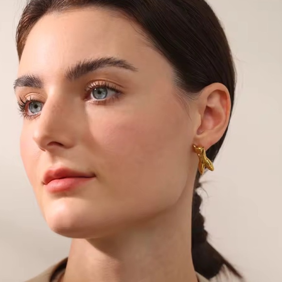 Anthropologie Body Gold Abstract Figure Earrings - Picture 8 of 10